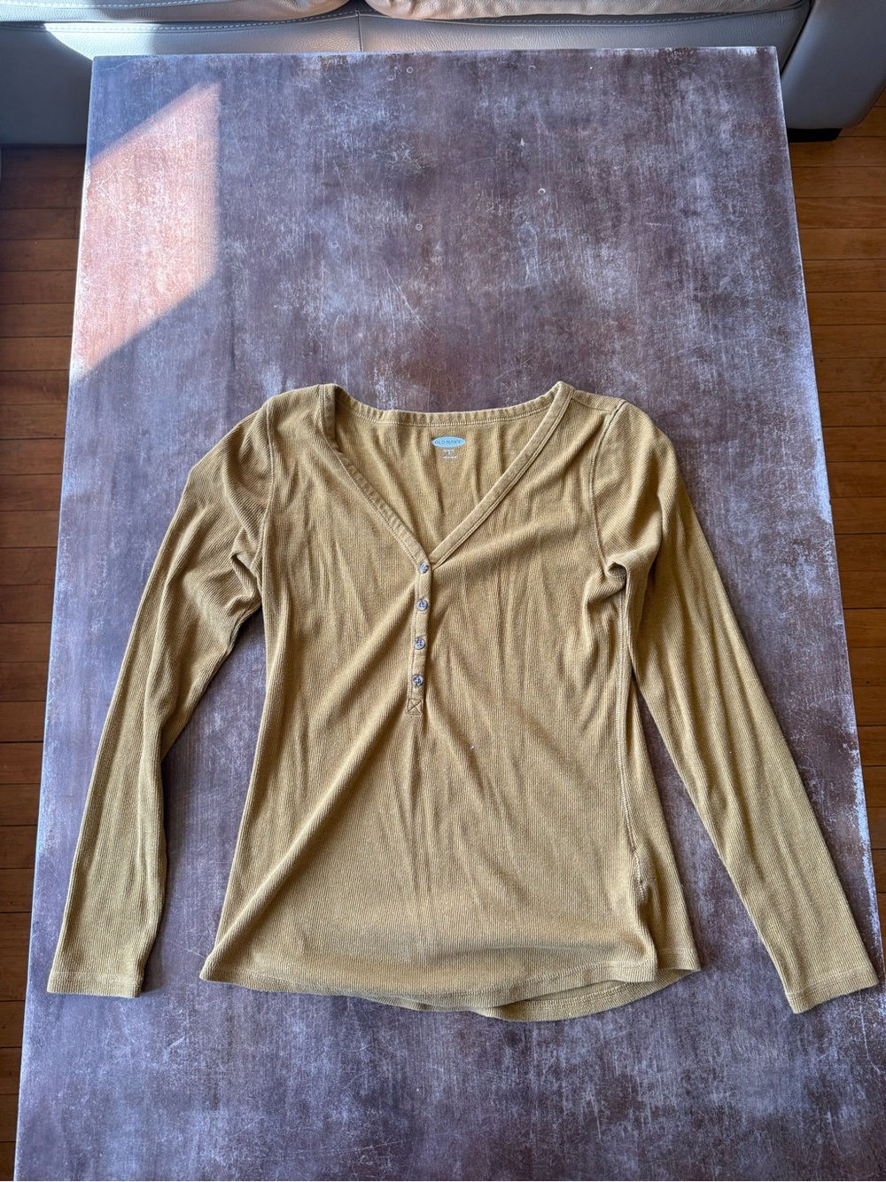Old Navy Long Sleeve V-Neck Henley Top in Mustard